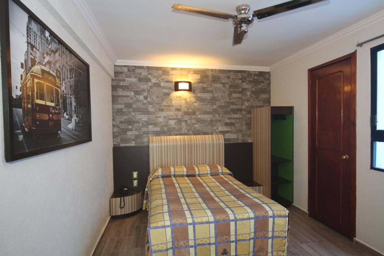 Hotel Plaza Crystal Xalapa Extérieur photo