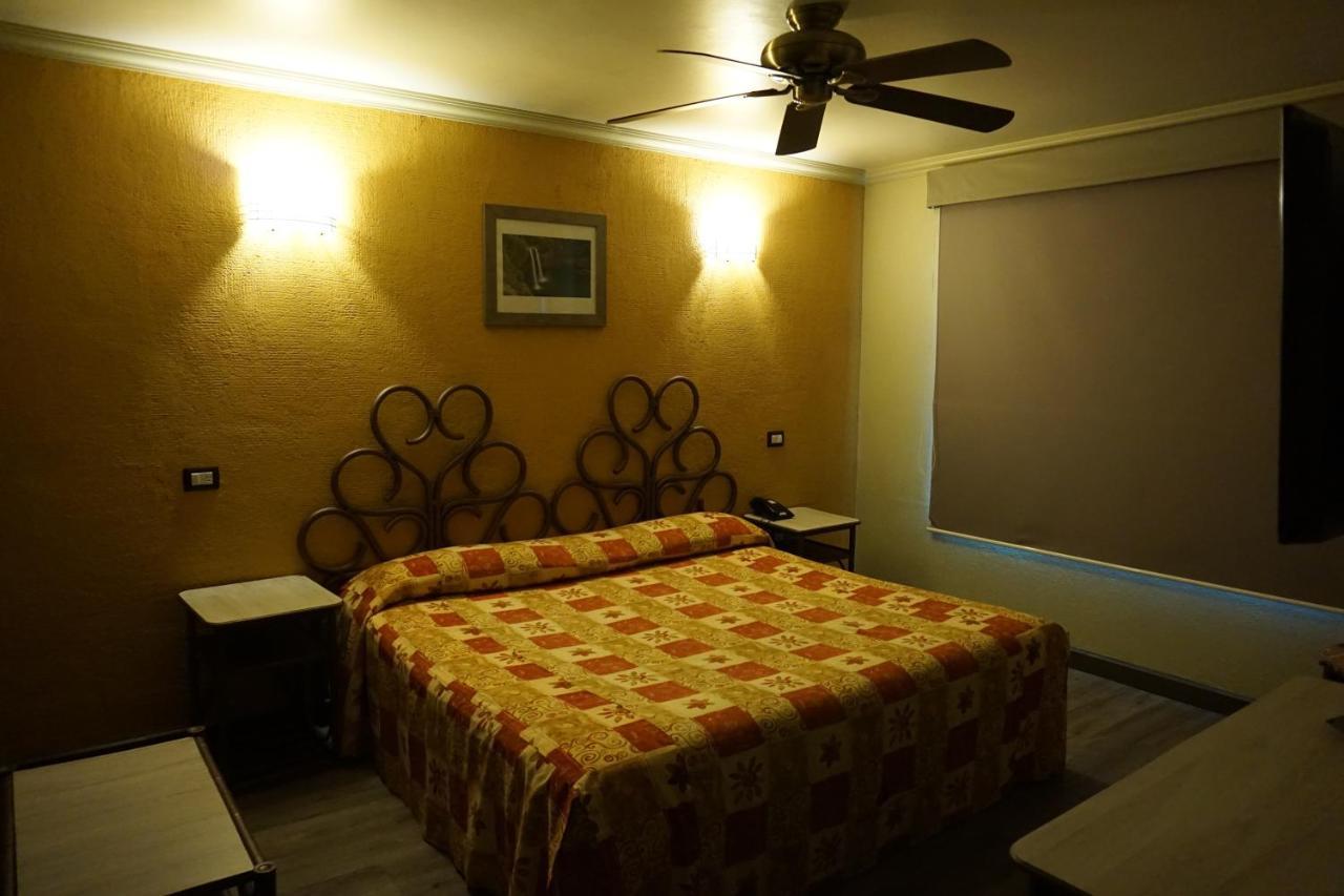 Hotel Plaza Crystal Xalapa Extérieur photo