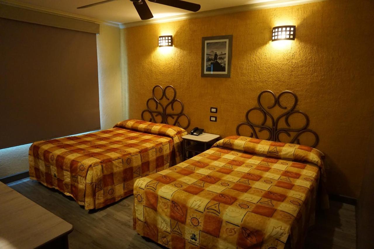 Hotel Plaza Crystal Xalapa Extérieur photo