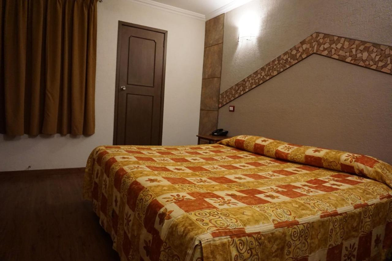Hotel Plaza Crystal Xalapa Extérieur photo